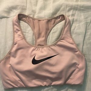 M Nike sports bra